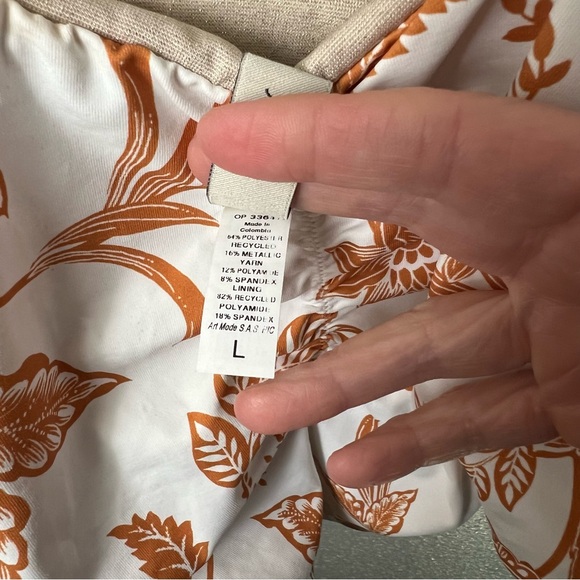 Maaji Nacar Faena Metallic One-Piece Swimsuit in Open Beige Size Large - Picture 6 of 12